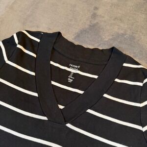 Gap Favorite V-Neck T-Shirt Womens Large Black White Striped Long Sleeve